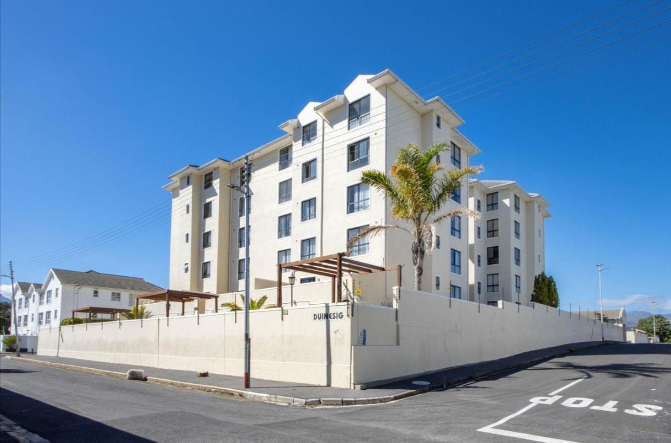 Self-Catering Apartment Near Beach ストランド エクステリア 写真